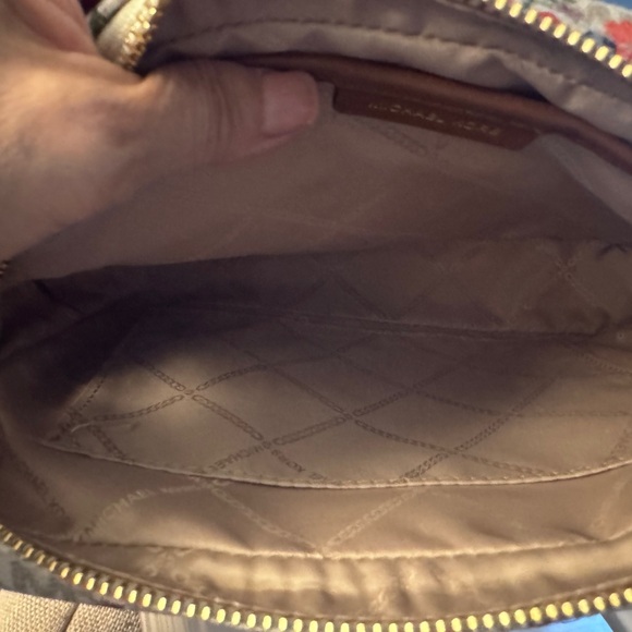 ⚡️⚡️💕Michael Kors Floral Crossbody Bag - Picture 6 of 6